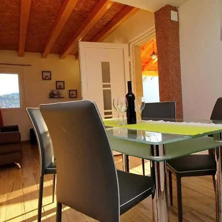 Bili Zal Apartment *